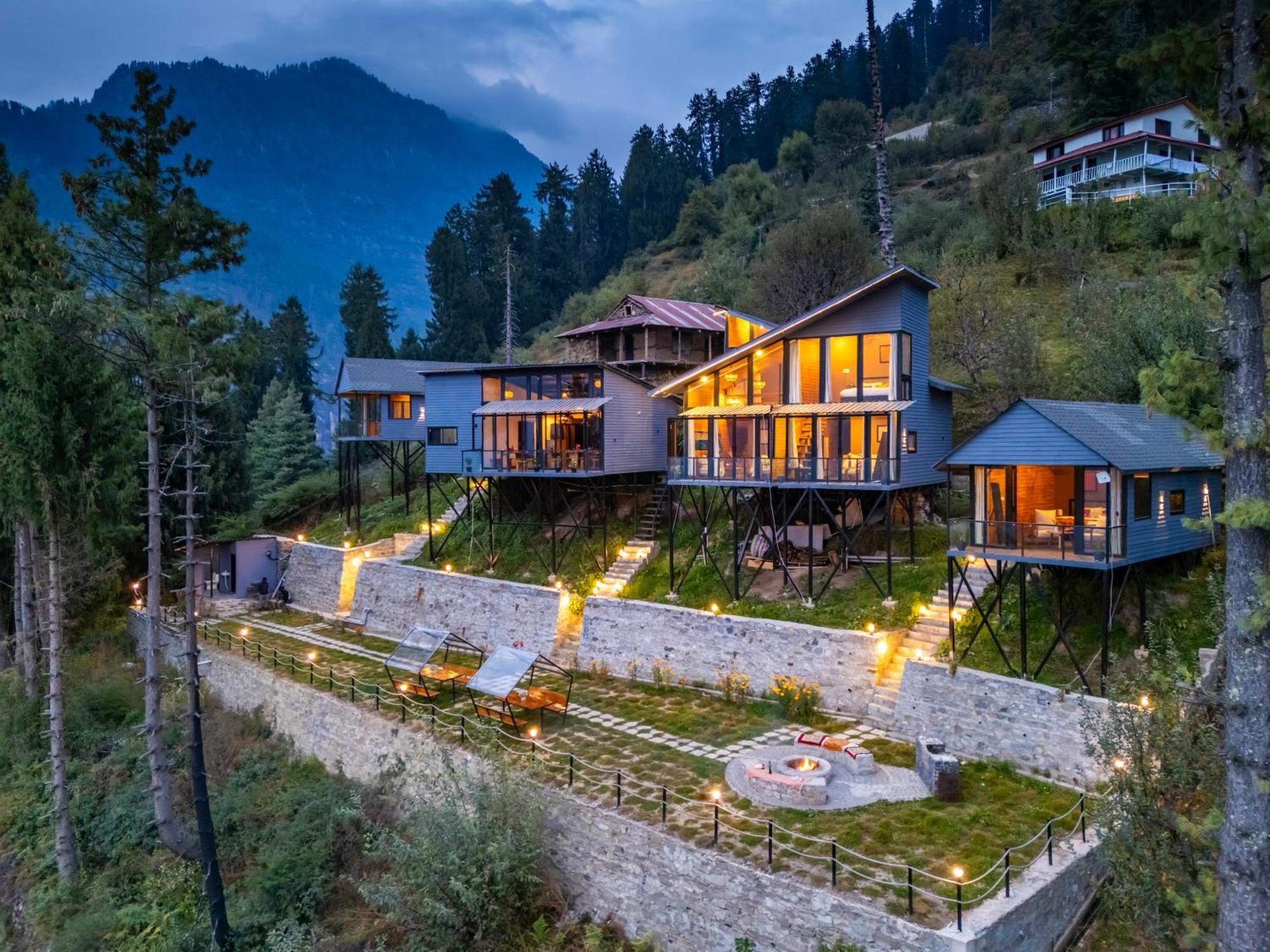 Montane Chalet , Sethan Manāli Zewnętrze zdjęcie