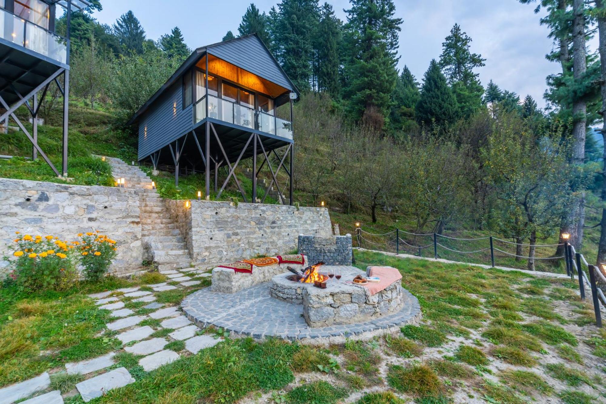 Montane Chalet , Sethan Manāli Zewnętrze zdjęcie